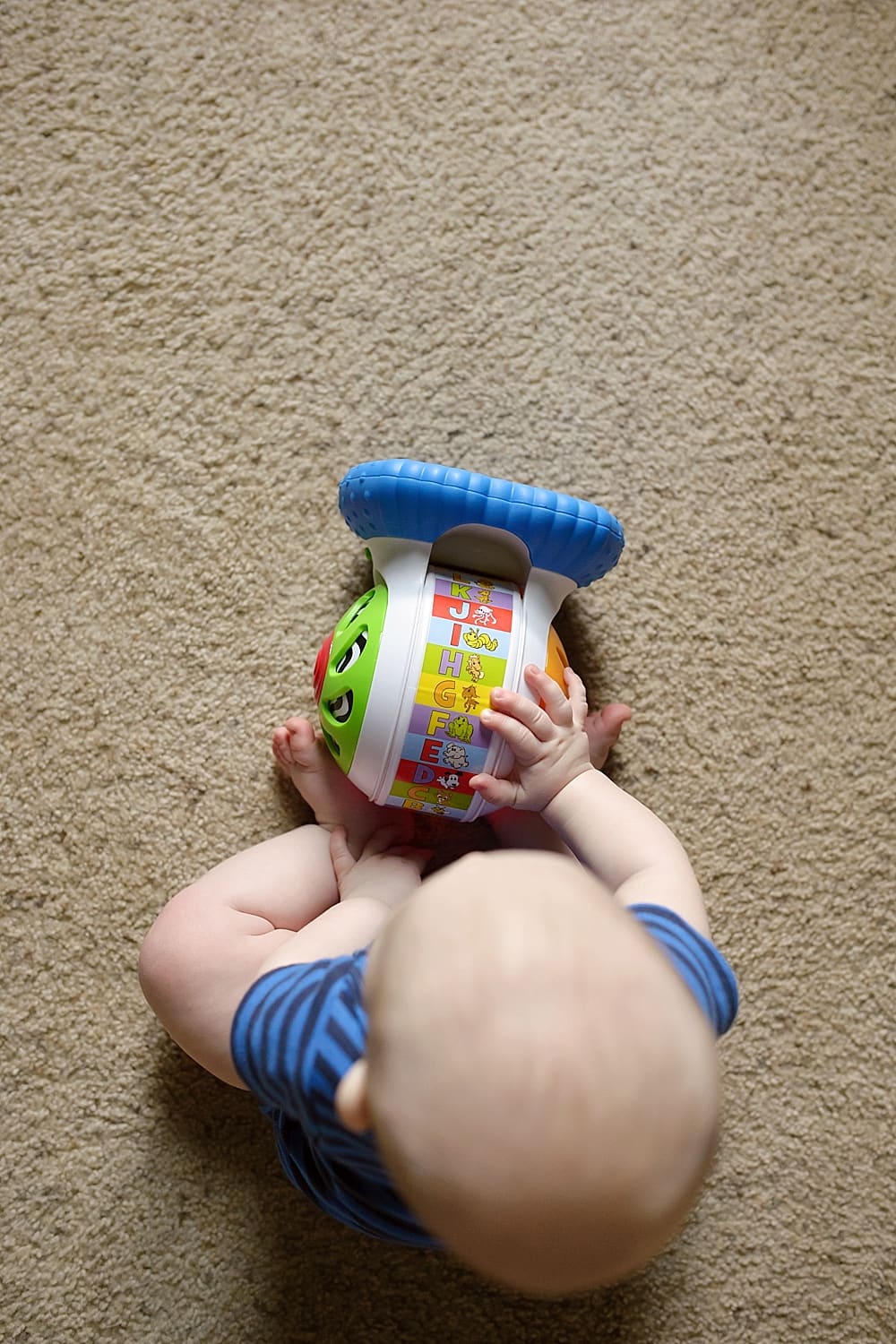 6 month old baby lifestyle photography