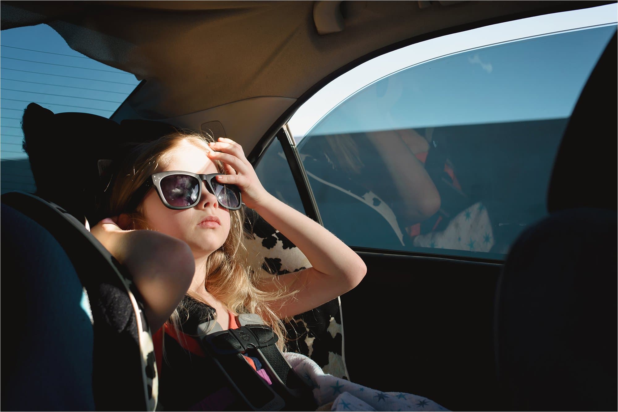 Toledo Lifestyle Photos girl in backseat photo by Cynthia Dawson Photography