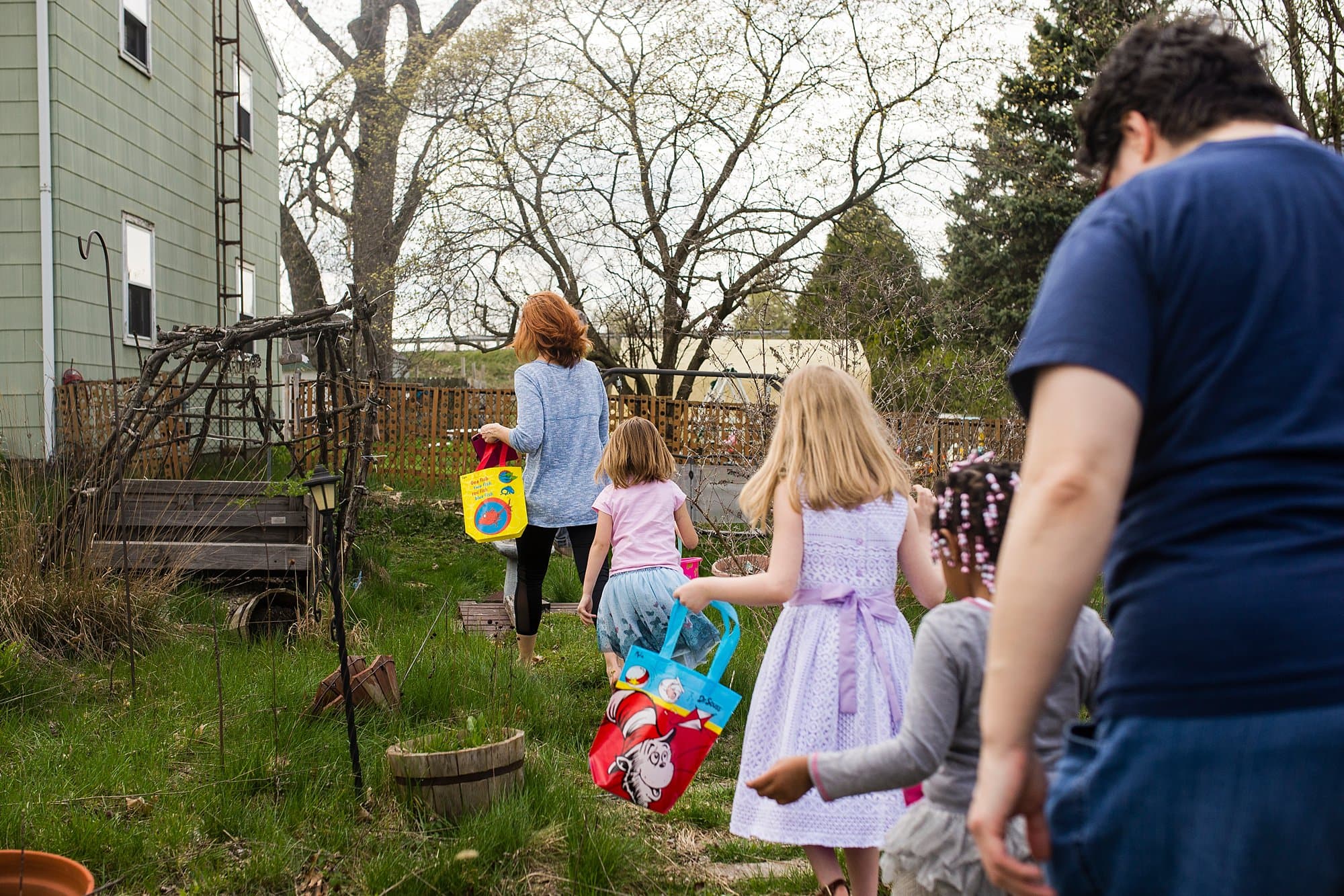 Child Photographer Perrysburg people in a line photo by Cynthia Dawson Photography