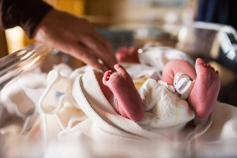 Toledo Newborn Photographers baby feet photo by Cynthia Dawson Photography