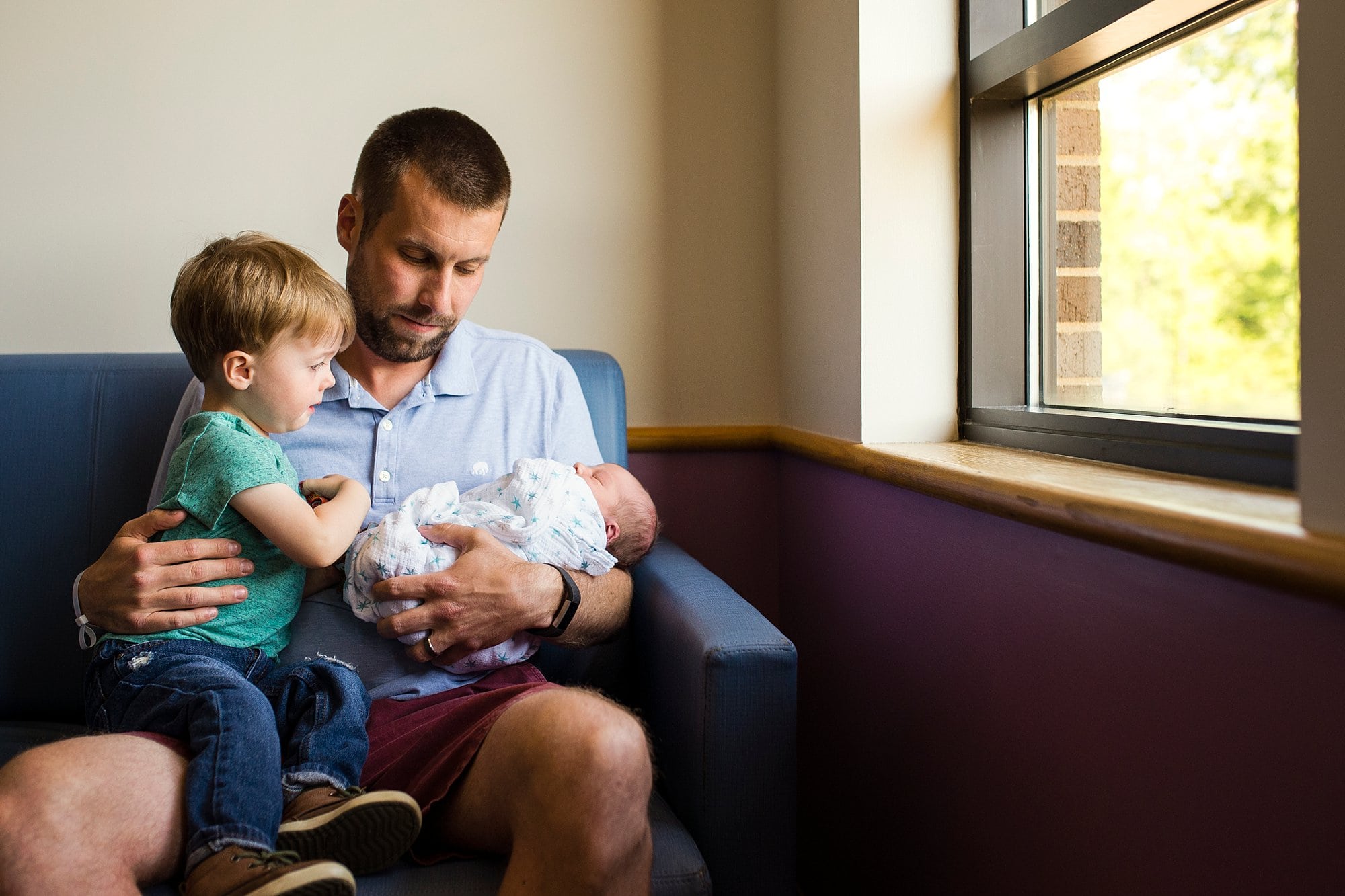 Toledo Newborn Photography dad and sons photo by Cynthia Dawson Photography