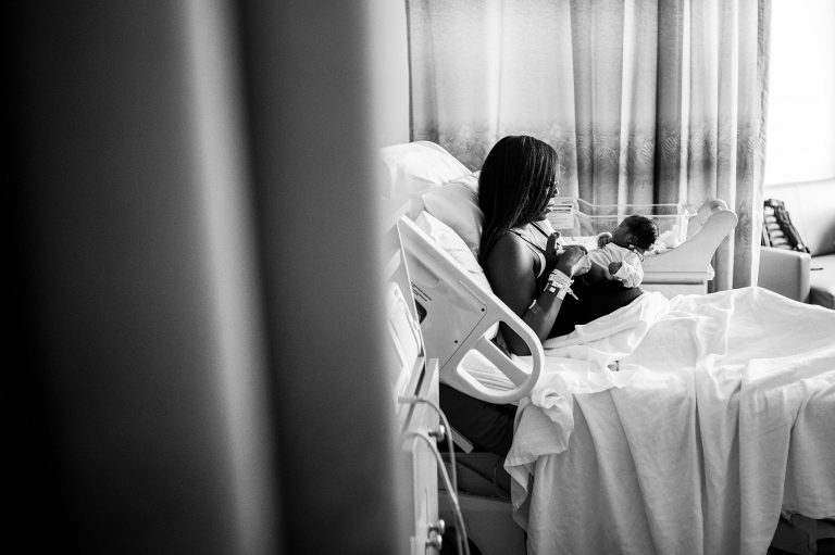 Toledo Ohio Fresh 48 Photo Session mom with newborn in hospital photo by Cynthia Dawson Photography