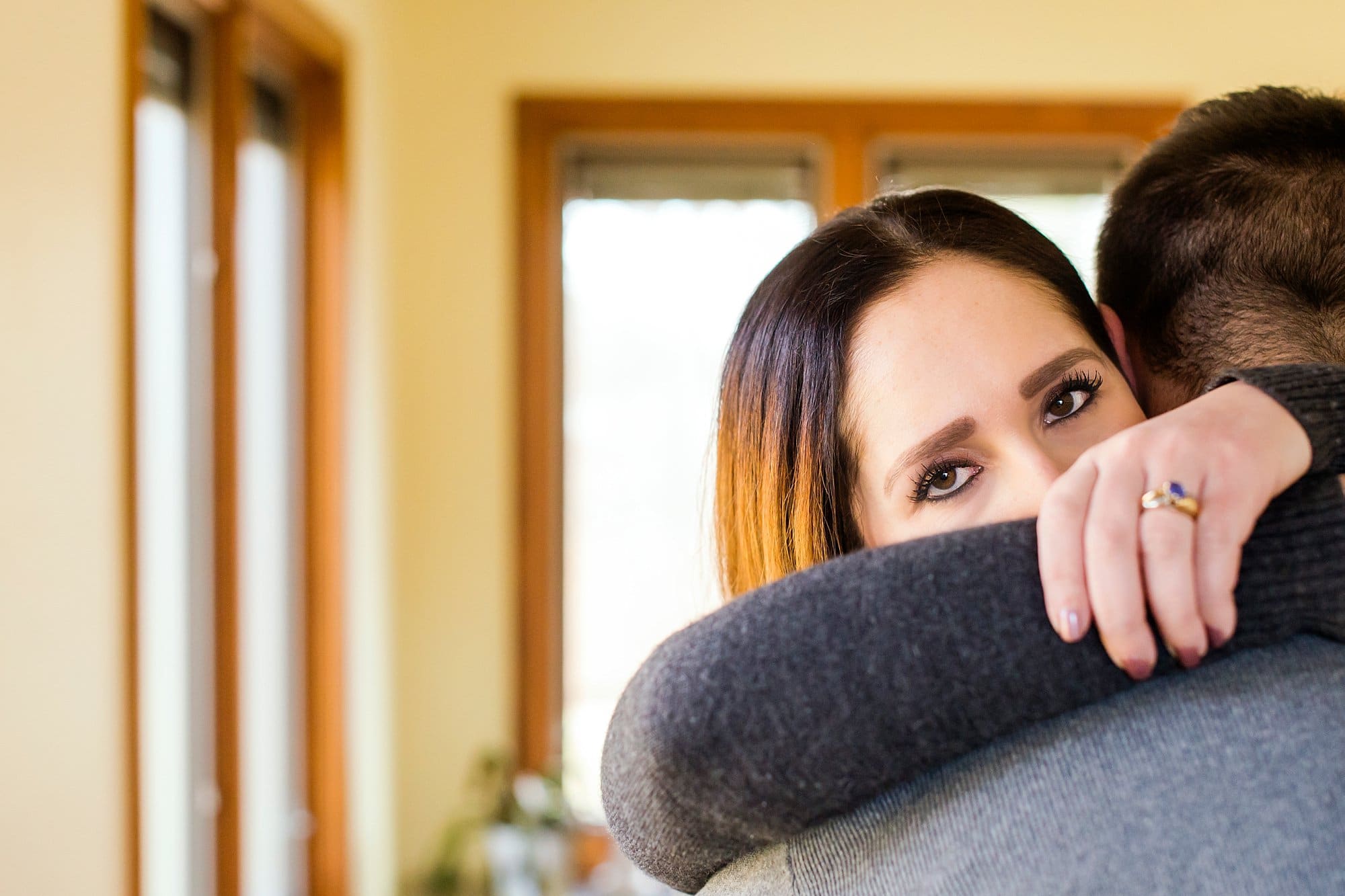 toledo ohio couple photographer couple hugging photo by cynthia dawson photography