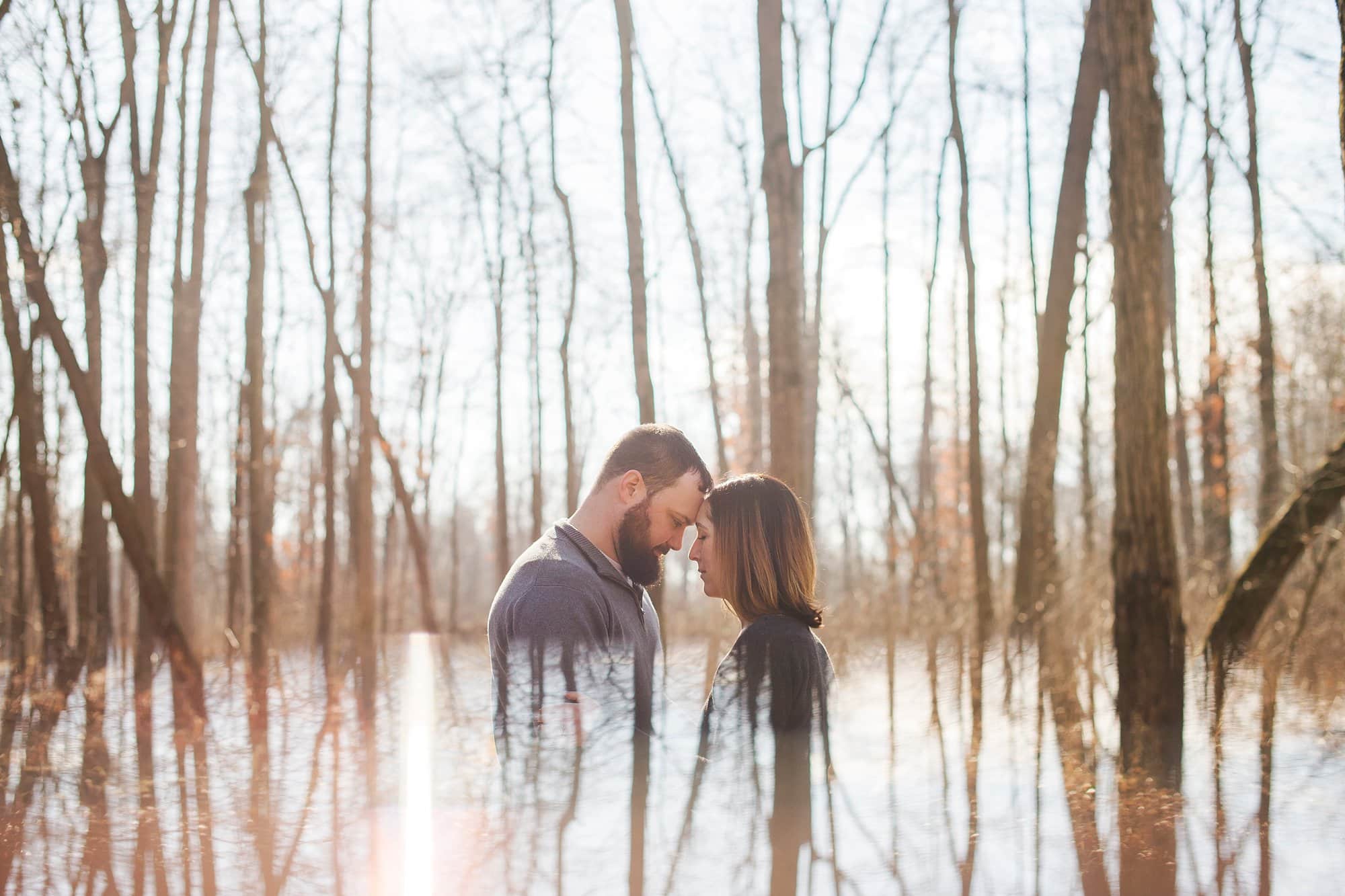 toledo ohio couple photographer couple looking at each other photo by cynthia dawson photography