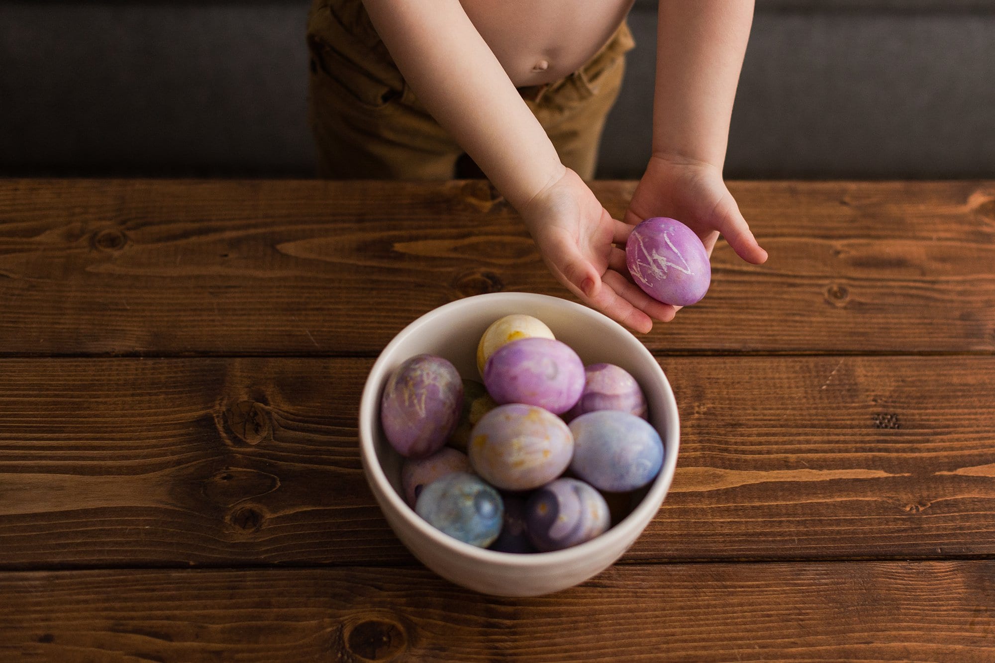 Toledo Ohio Lifestyle Photographer close up easter egg photo by Cynthia Dawson Photography