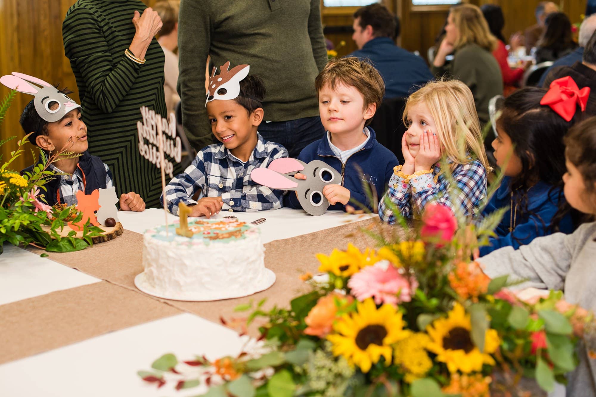 Toledo Event Photography guests waiting for cake photo by cynthia dawson photography