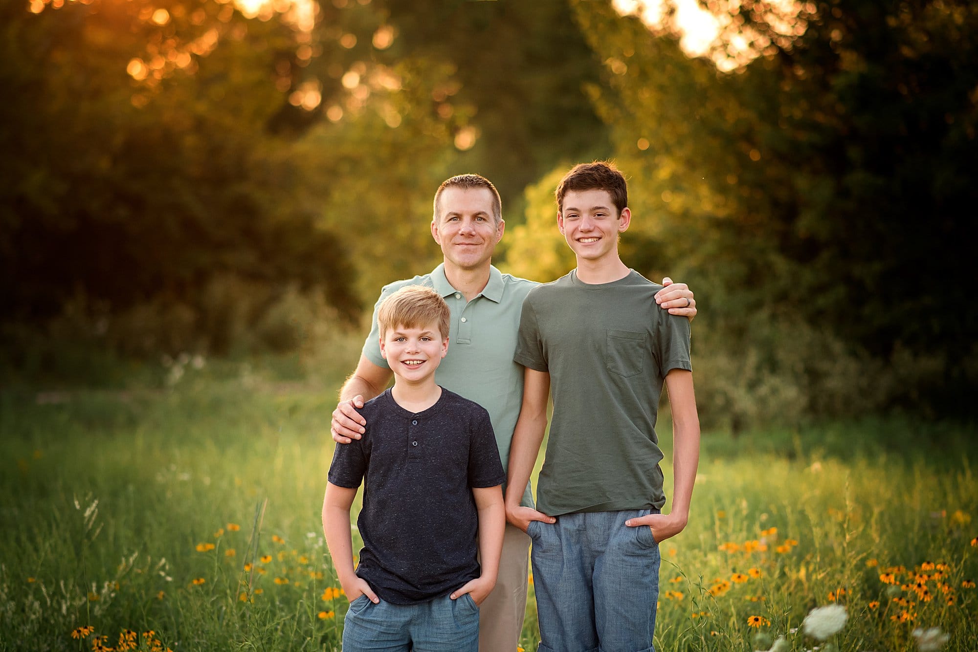 family of 3 photo session toledo ohio by cynthia dawson photography 