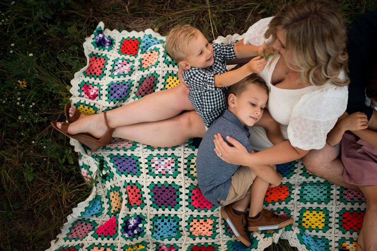 perrysburg family photographer boys with mother photo by cynthia dawson photography 
