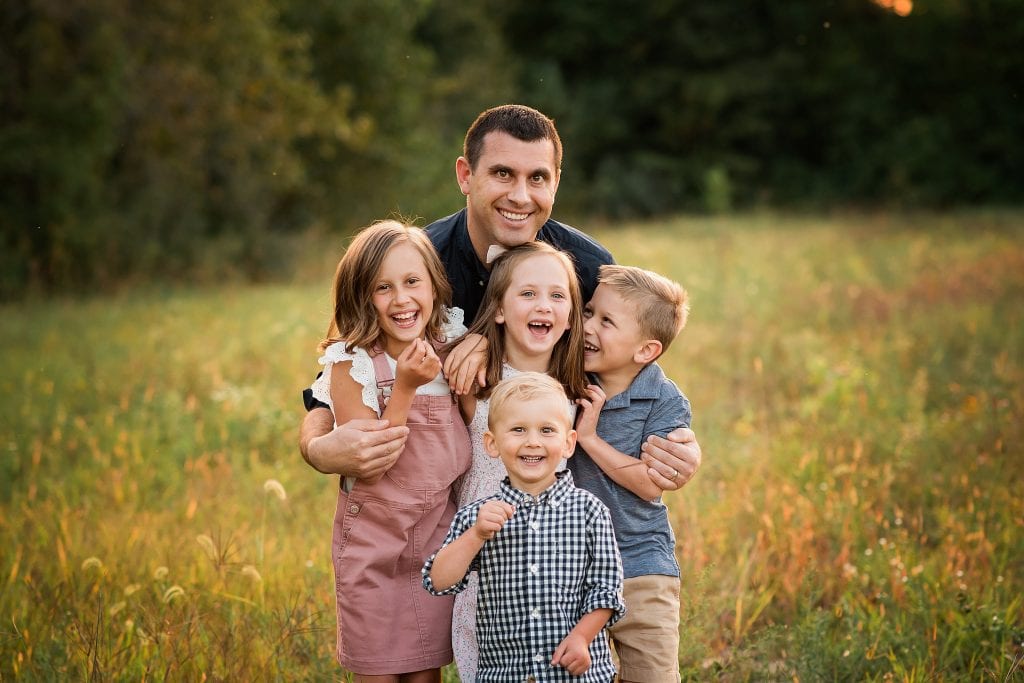 dad and four kids photo by cynthia dawson photography