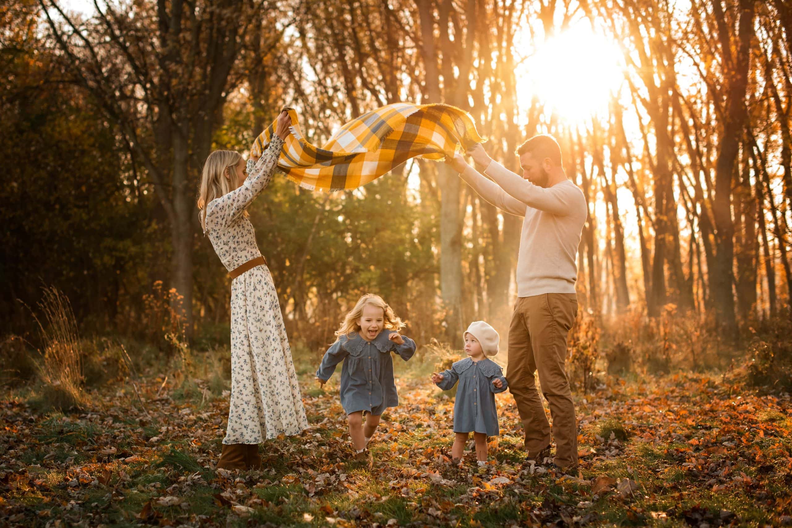 toledo ohio photographer family of four photo by cynthia dawson photography 