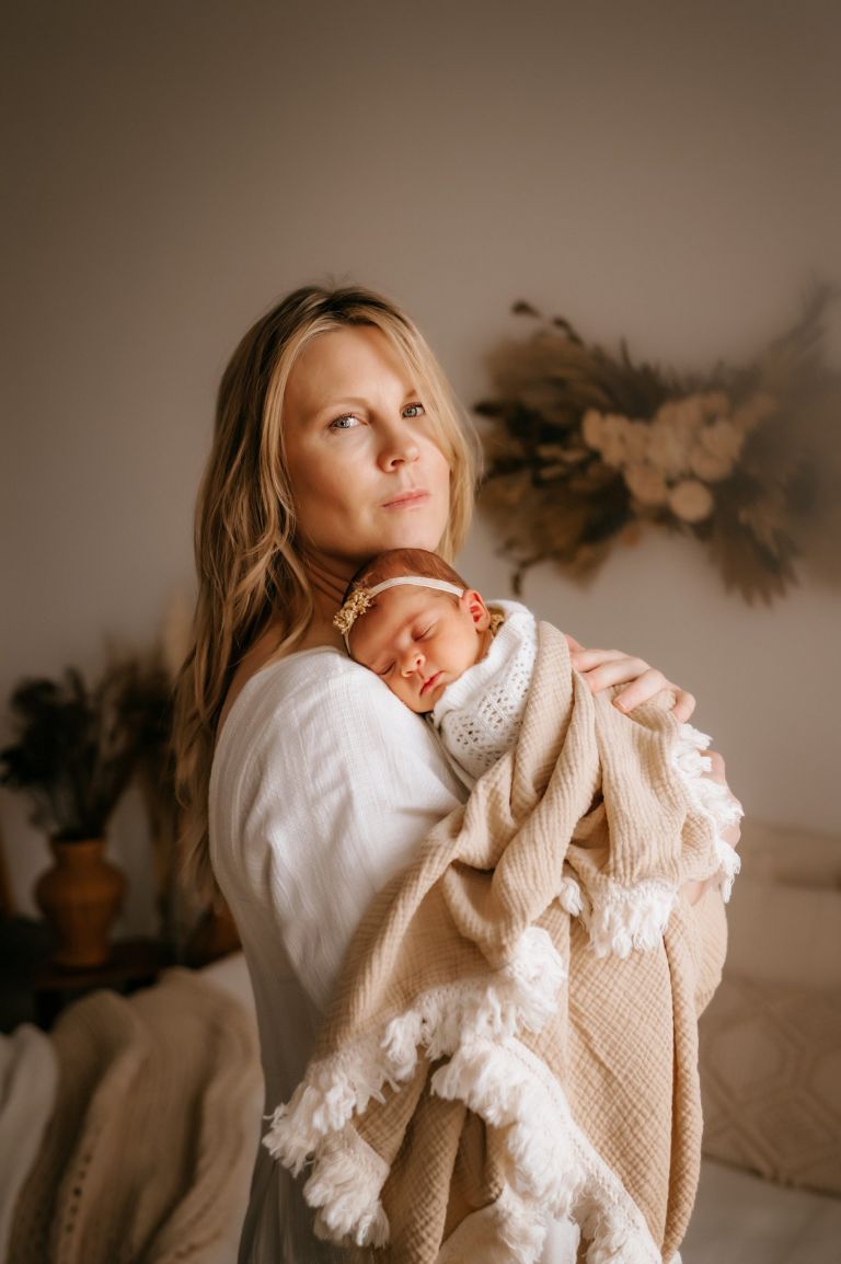 mother and newborn photos toledo ohio