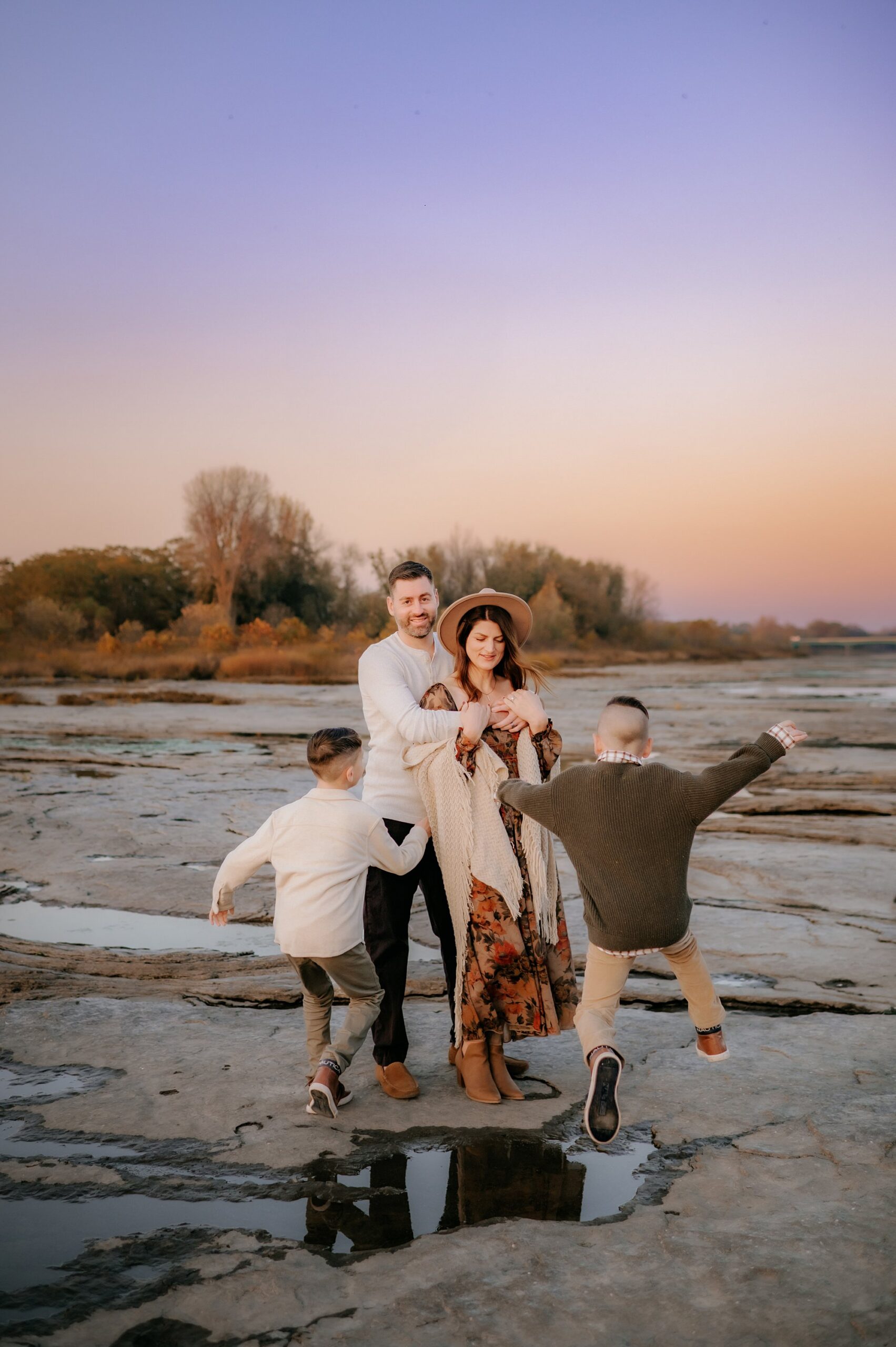 family photo session at side cut park